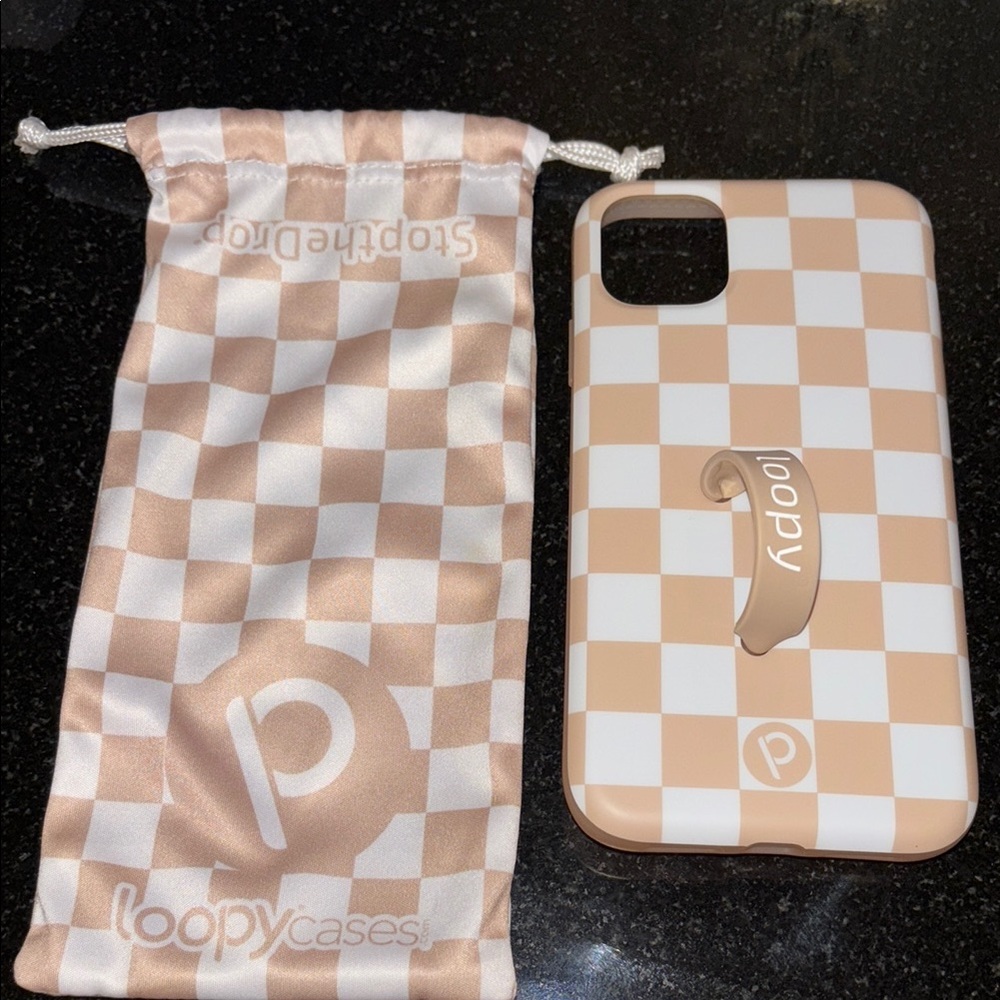 Loopy iPhone 11/XR case.
